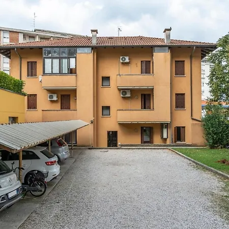 Mansarda Piazzale Chiavris - A Casa Tua *